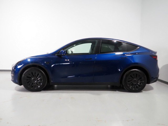 Used 2023 Tesla Model Y Long Range AWD/4WD image 10
