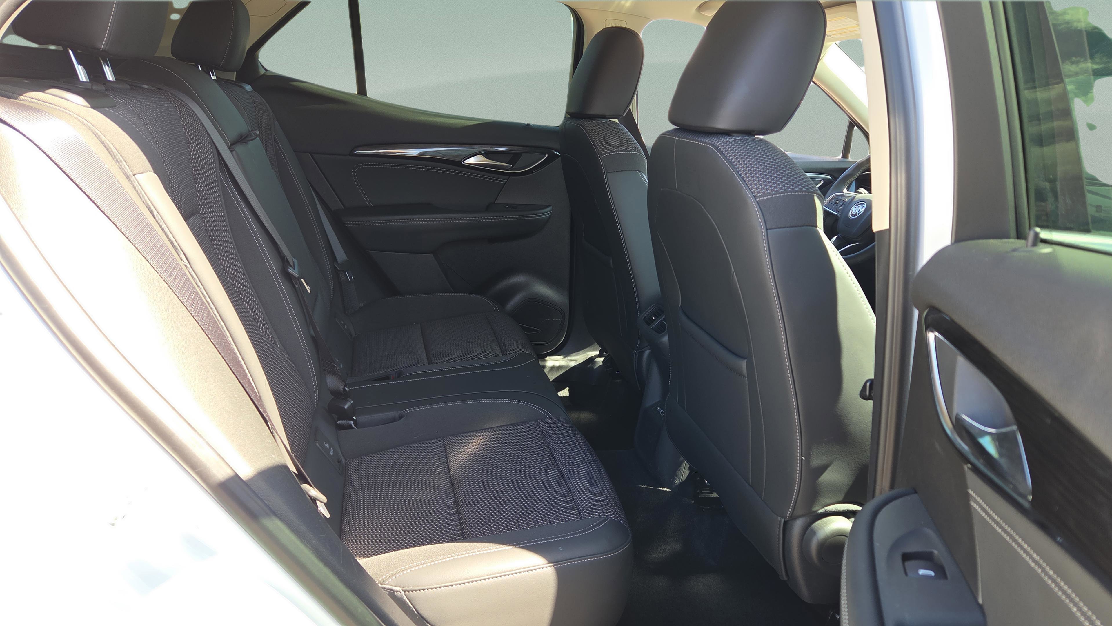 Used 2022 Buick Envision Preferred image 18