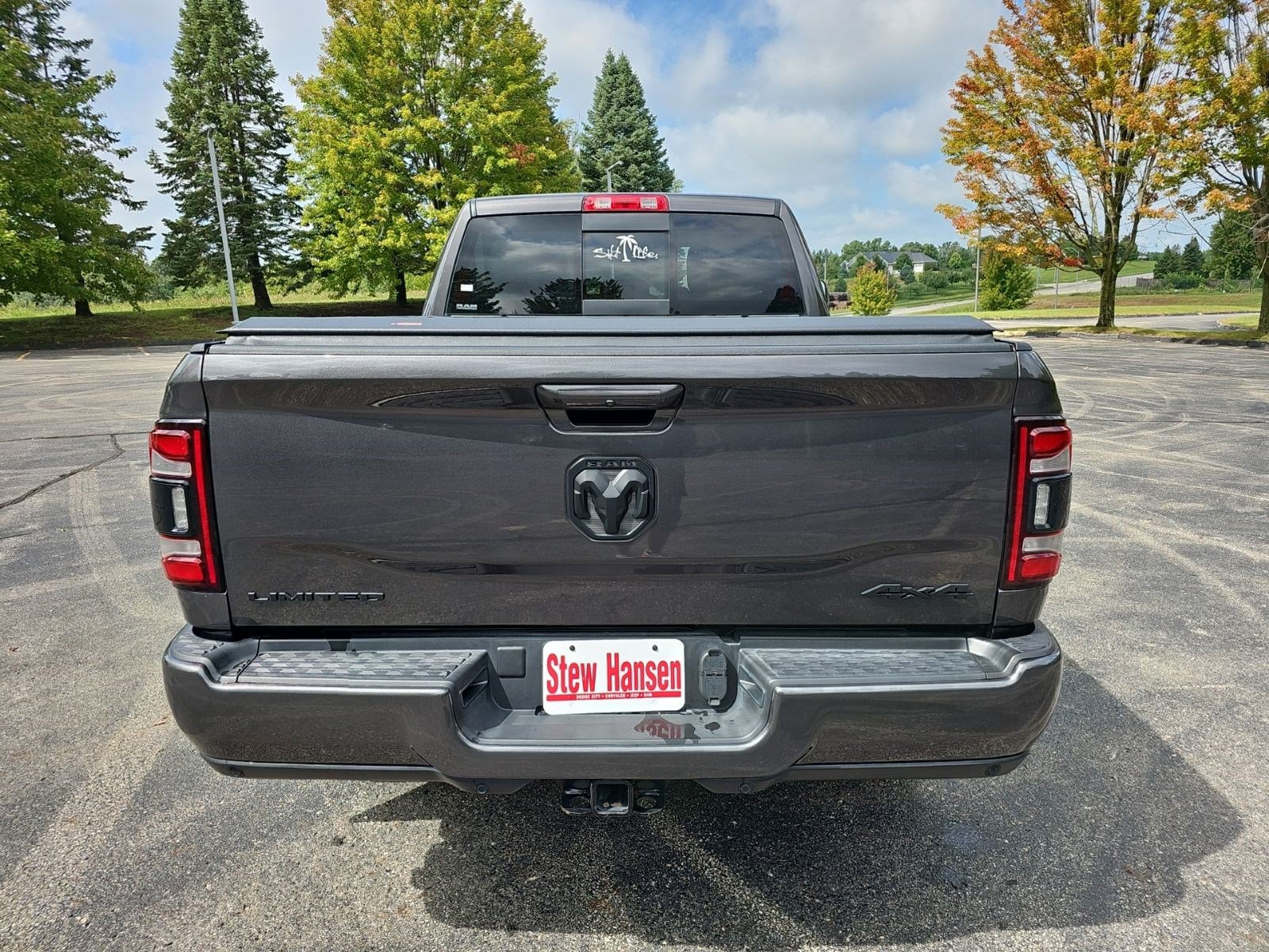 Used 2022 RAM 2500 Limited w/ Night Edition AWD/4WD image 5
