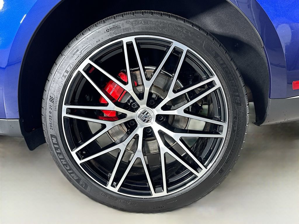 New 2025 Porsche Macan S image 33