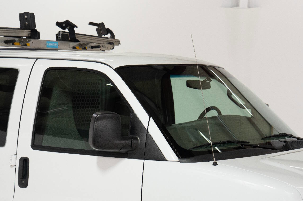 Used 2017 GMC Savana 2500 image 13