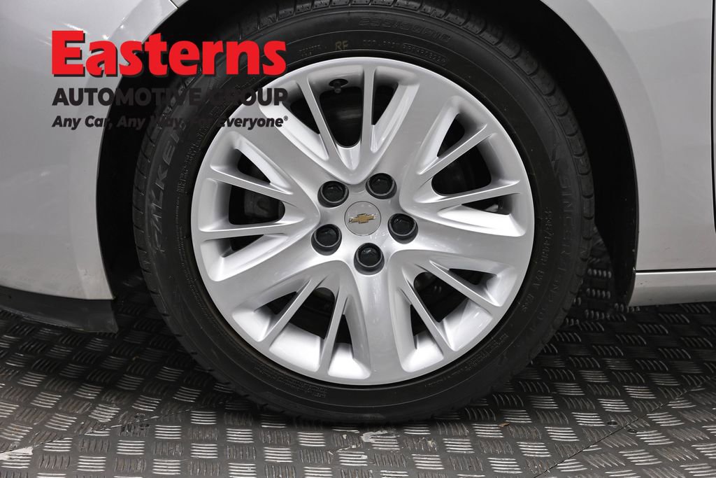 Used 2016 Chevrolet Impala LS w/ Power Convenience Package image 32