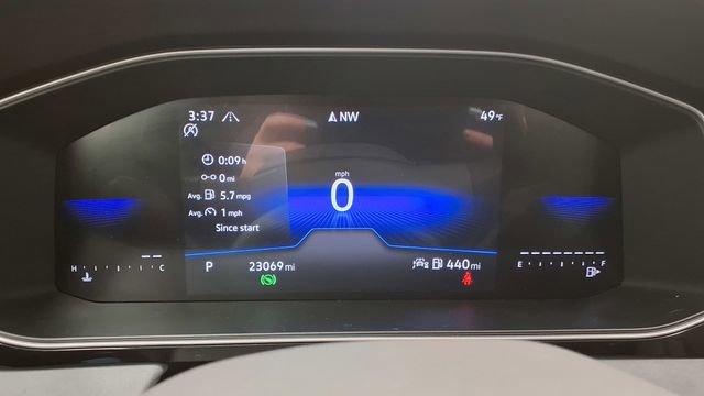 Used 2025 Volkswagen Jetta SE image 31