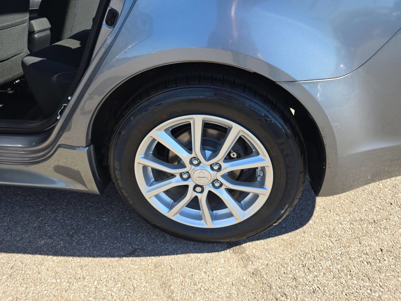 Used 2016 Mitsubishi Lancer ES image 20