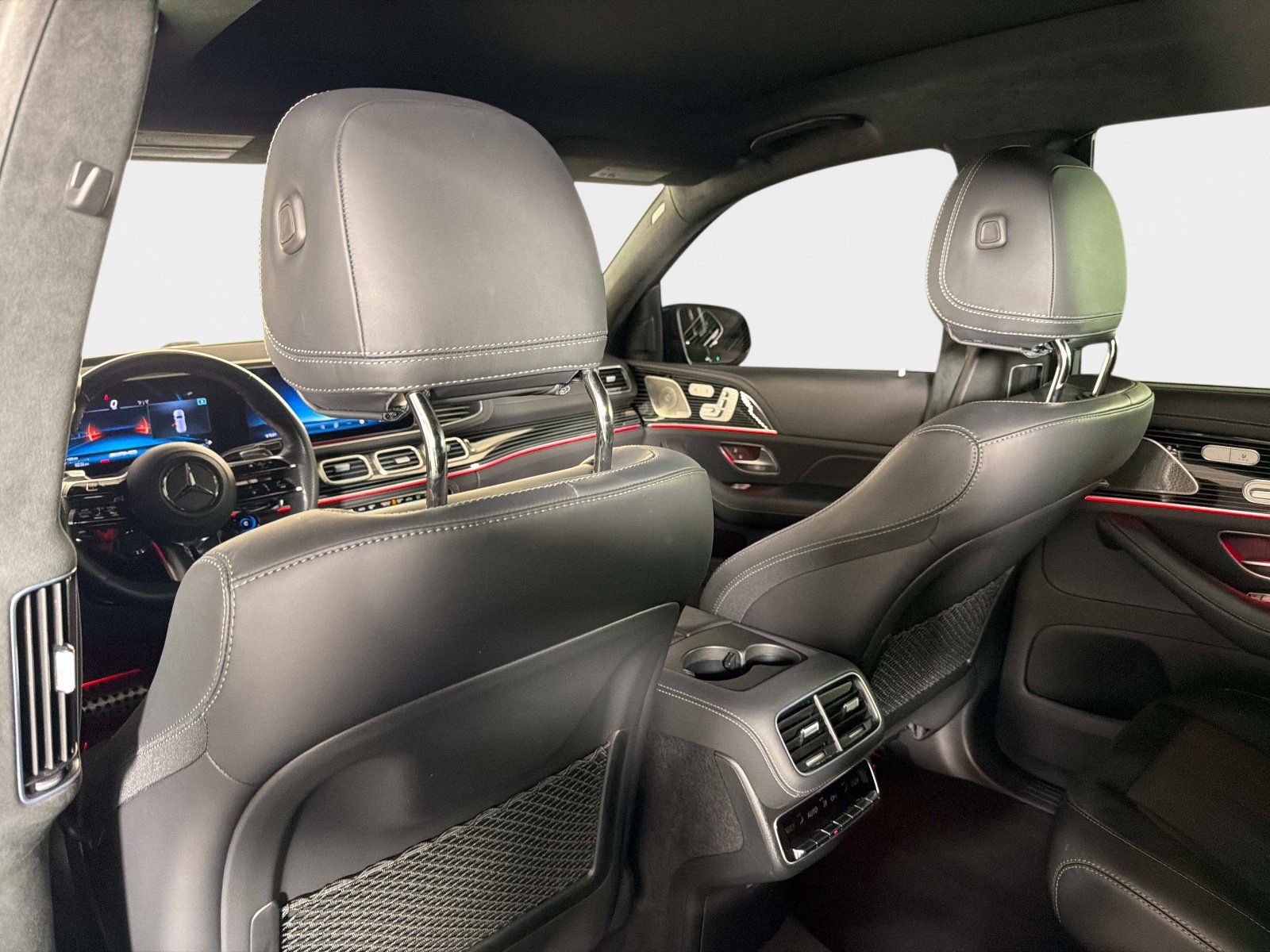 Used 2024 Mercedes-Benz GLS 63 AMG 4MATIC image 34