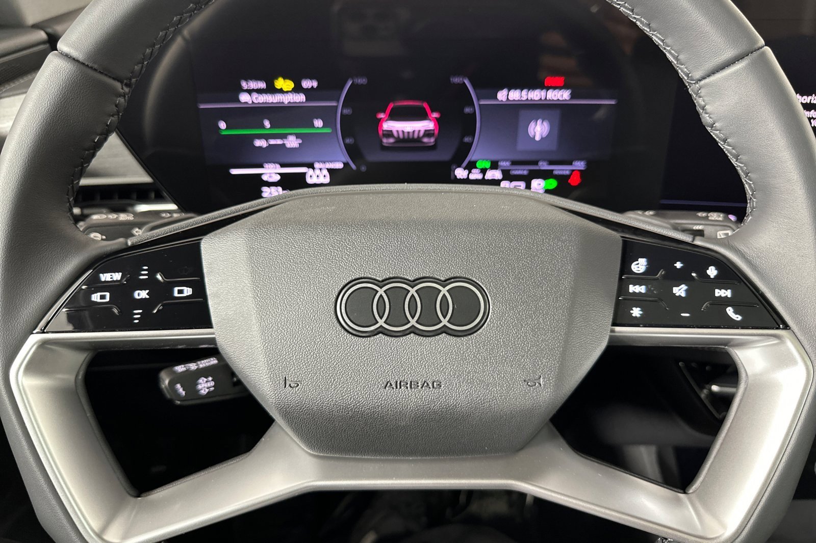 New 2025 Audi Q6 e-tron Premium image 22