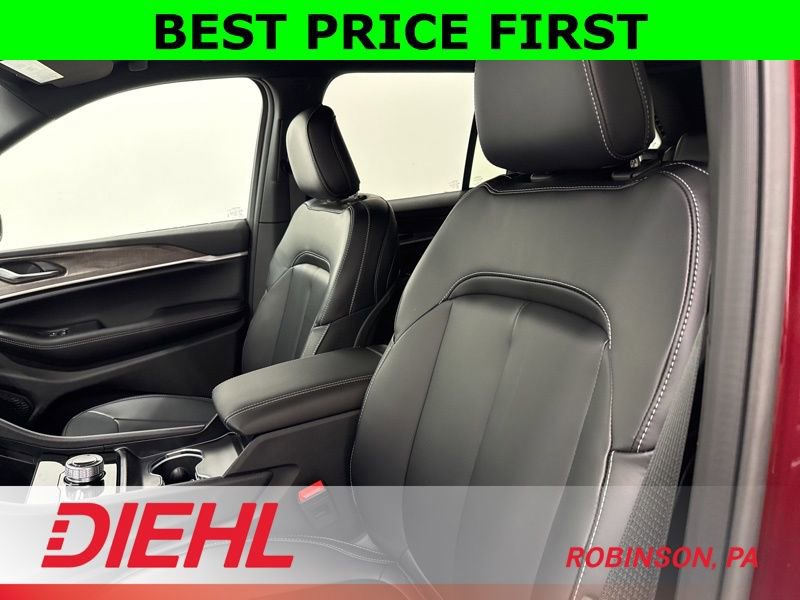 New 2025 Jeep Grand Cherokee Limited w/ Black Appearance Package AWD/4WD image 20