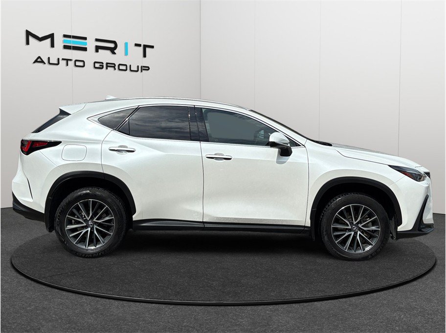 Used 2024 Lexus NX 450h+ AWD w/ Luxury Package image 10