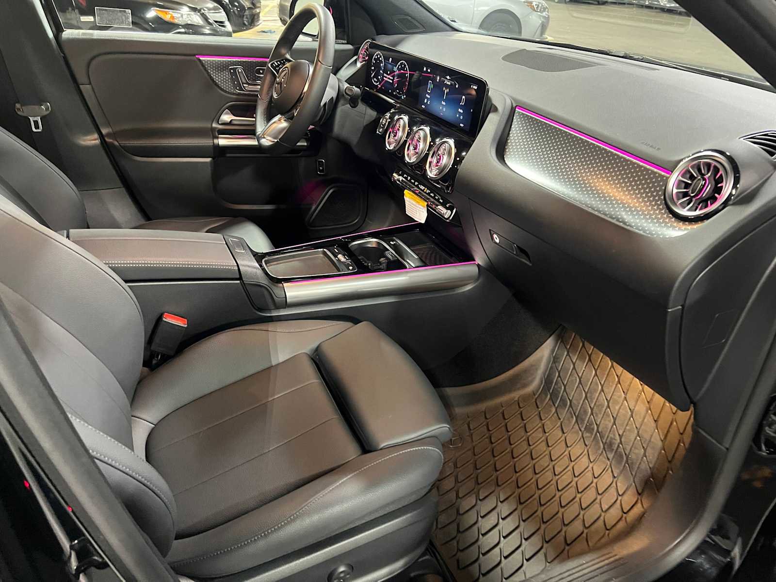 Used 2026 Mercedes-Benz GLA 250 4MATIC image 11