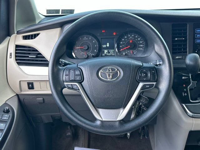 Used 2015 Toyota Sienna LE FWD image 53