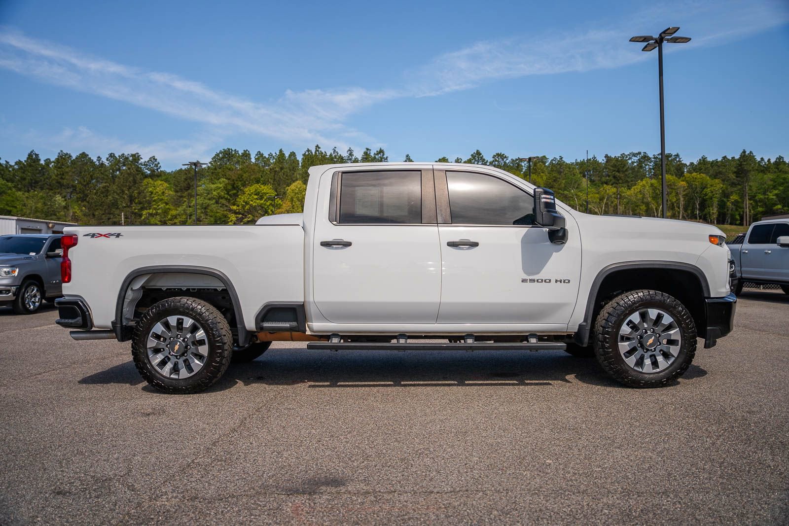 Used 2022 Chevrolet Silverado 2500 Custom w/ Custom Value Package image 8