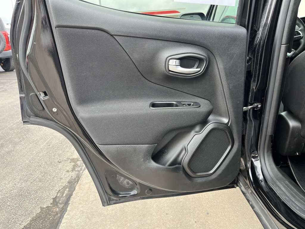 Used 2020 Jeep Renegade Sport image 13