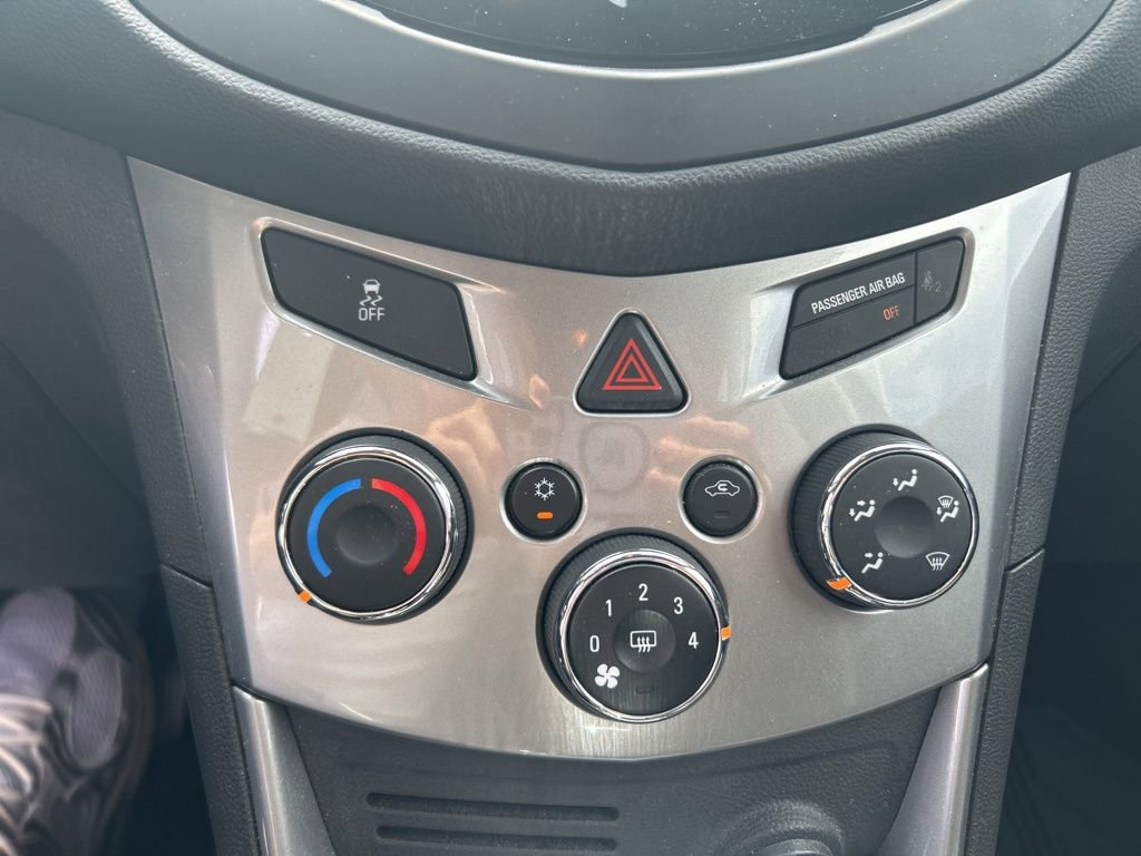 Used 2015 Chevrolet Trax LT w/ LT Plus Package FWD image 6