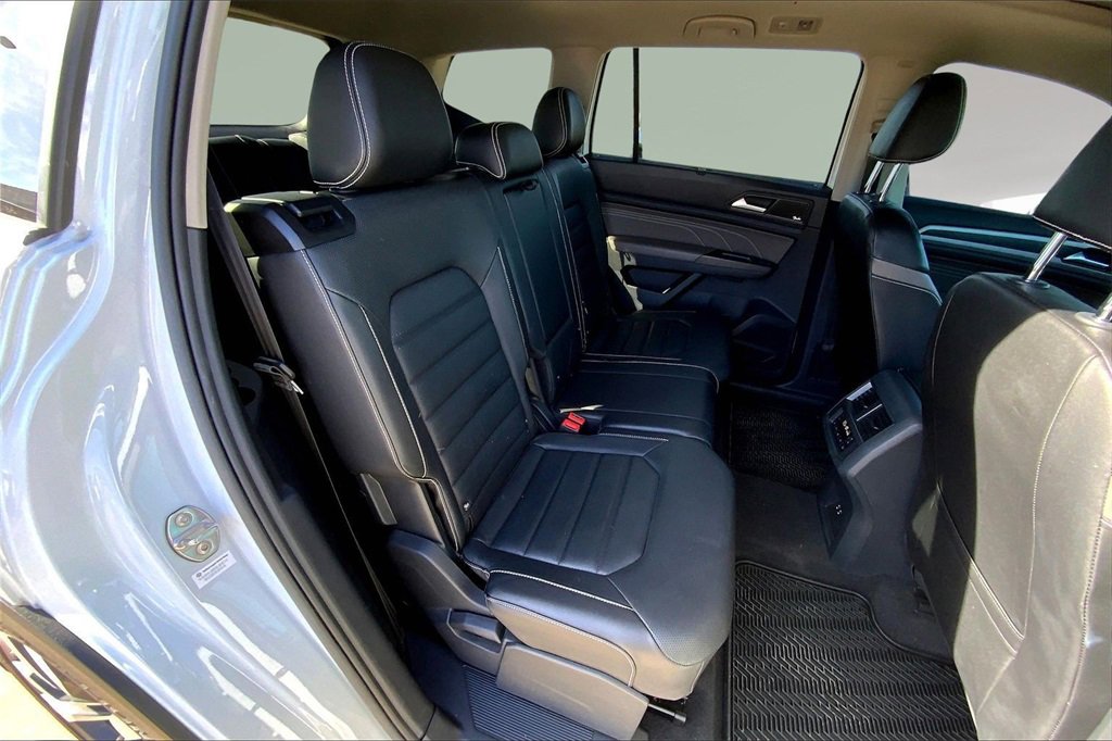 Used 2022 Volkswagen Atlas SEL Premium image 26