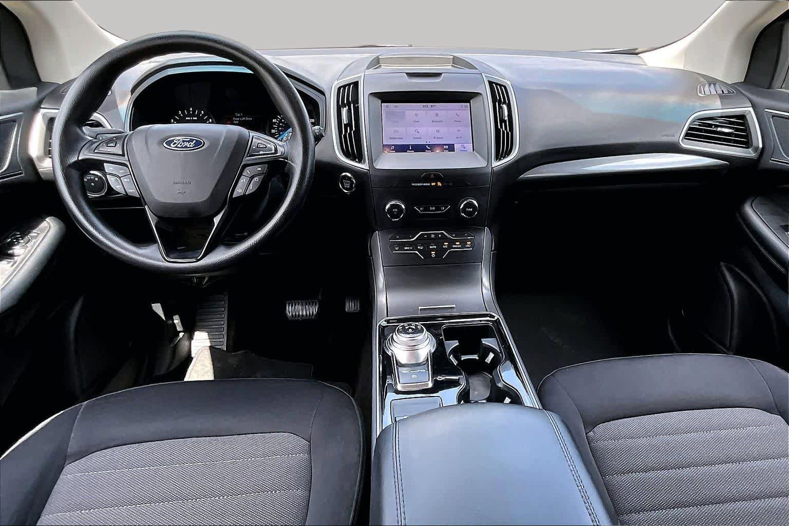Used 2020 Ford Edge SE FWD image 16