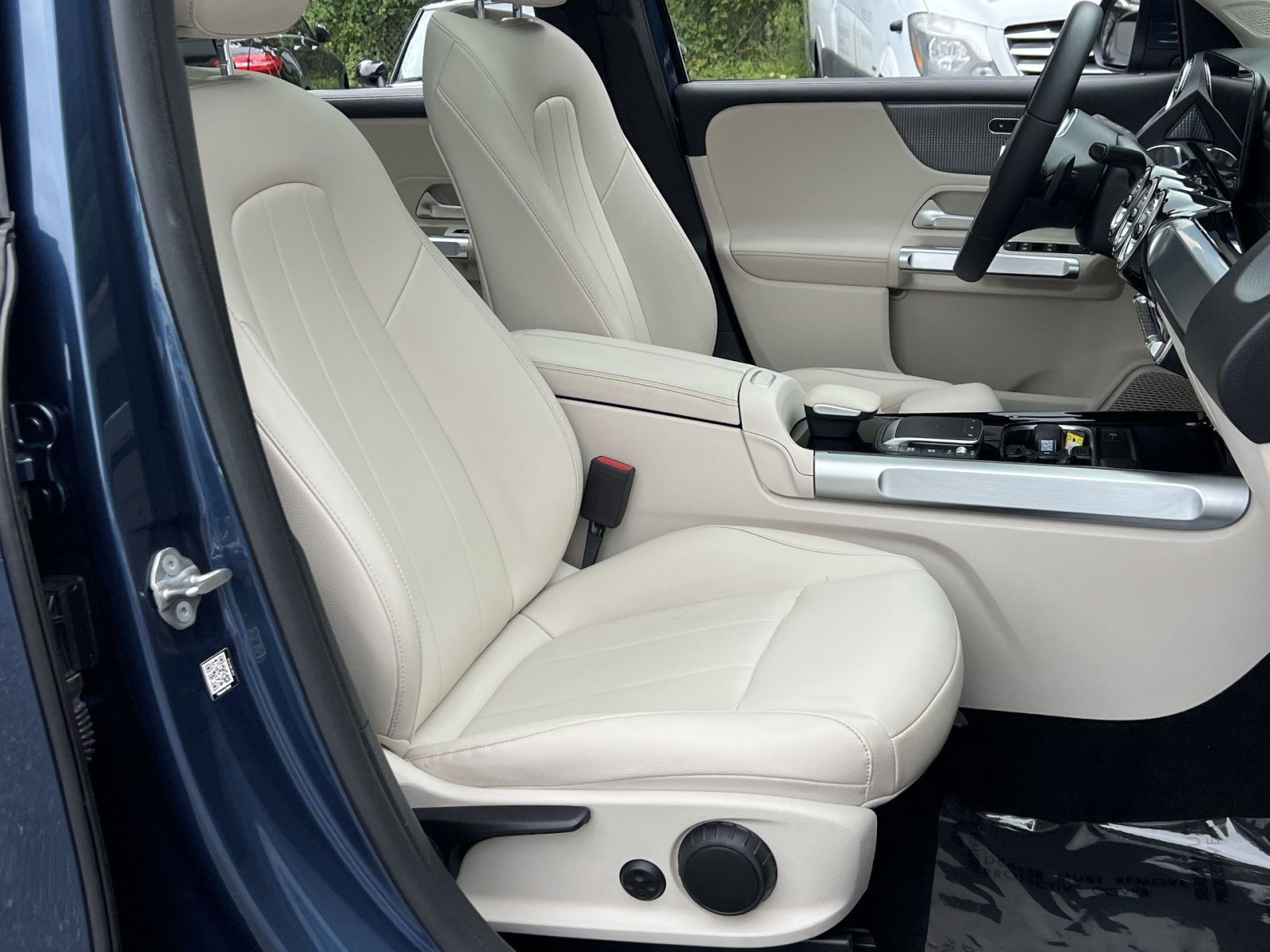 Used 2022 Mercedes-Benz GLB 250 image 32