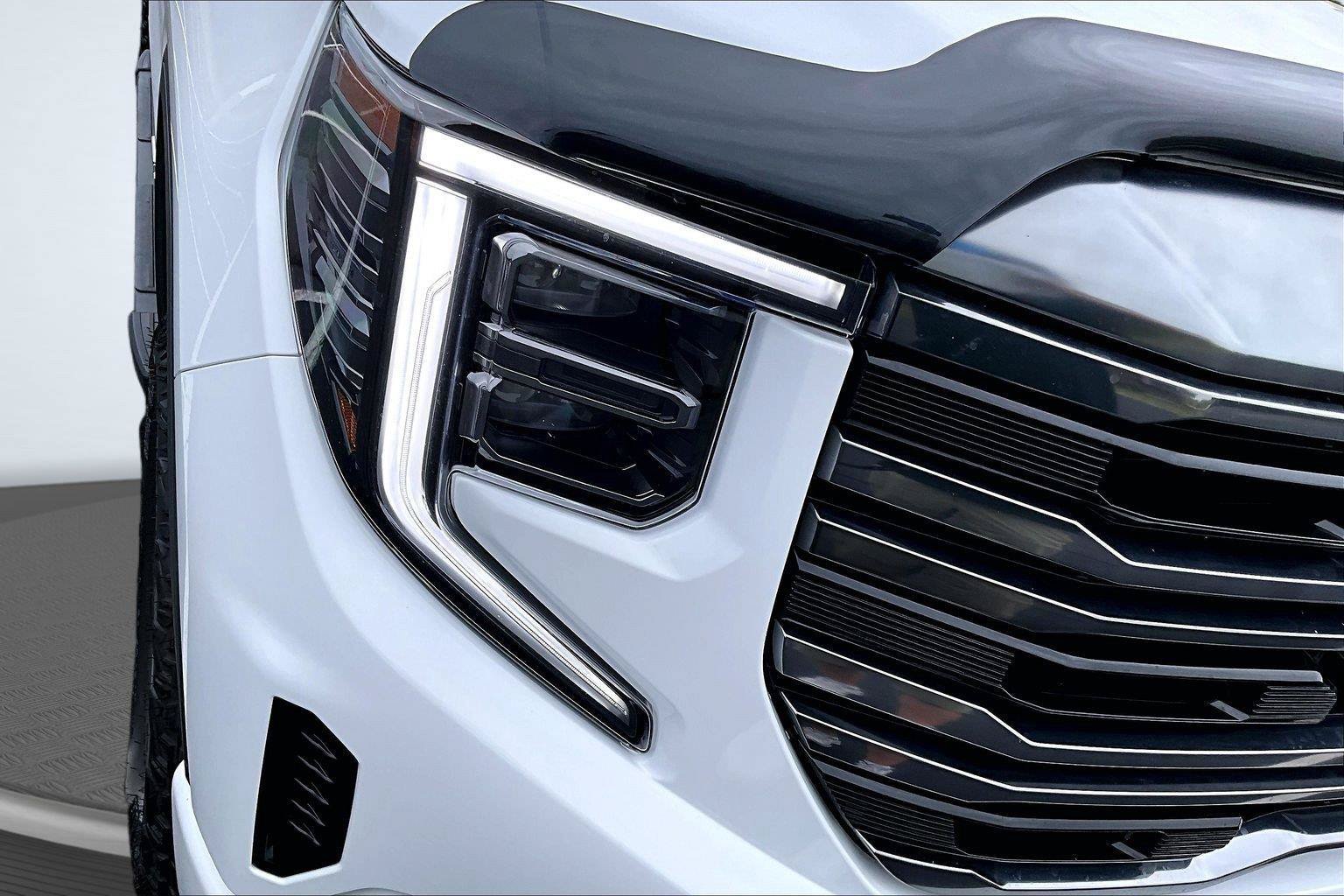 Used 2024 GMC Sierra 1500 AT4 w/ Technology Package AWD/4WD image 30
