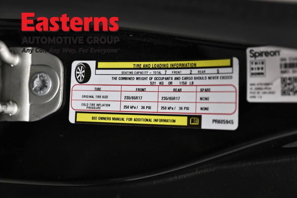 Used 2023 Chrysler Pacifica Touring-L FWD image 36