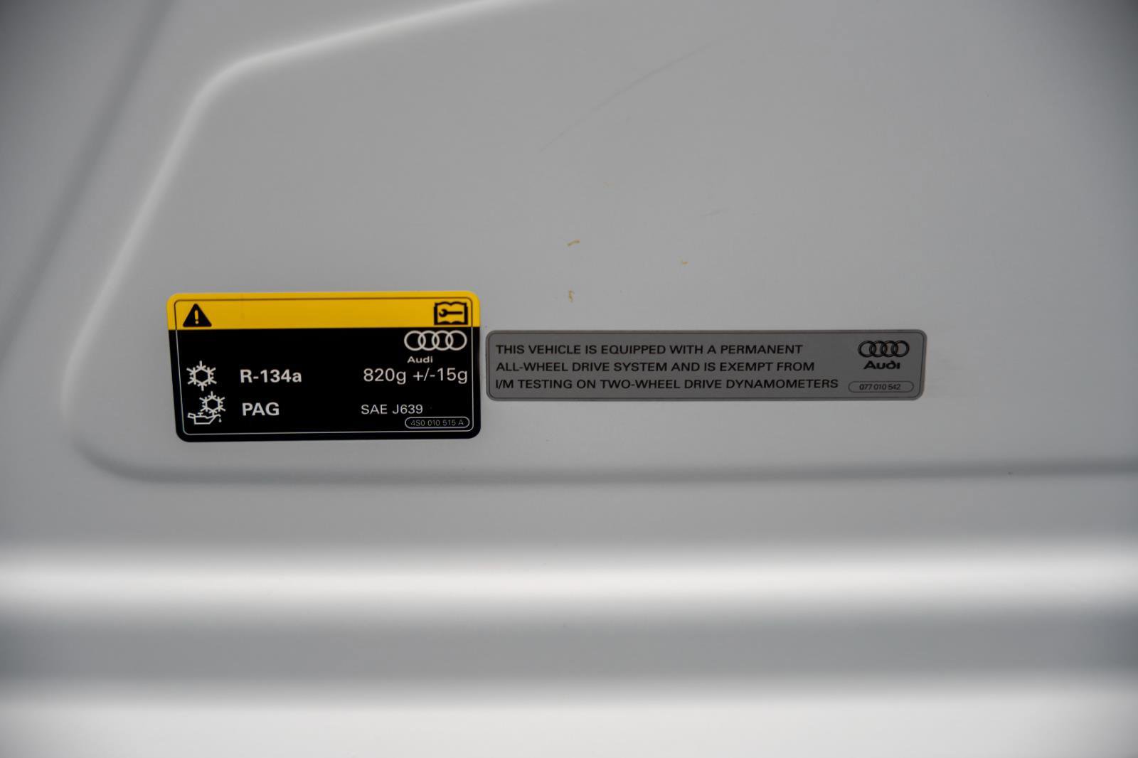 Used 2017 Audi R8 V10 plus w/ Full Leather Package image 58