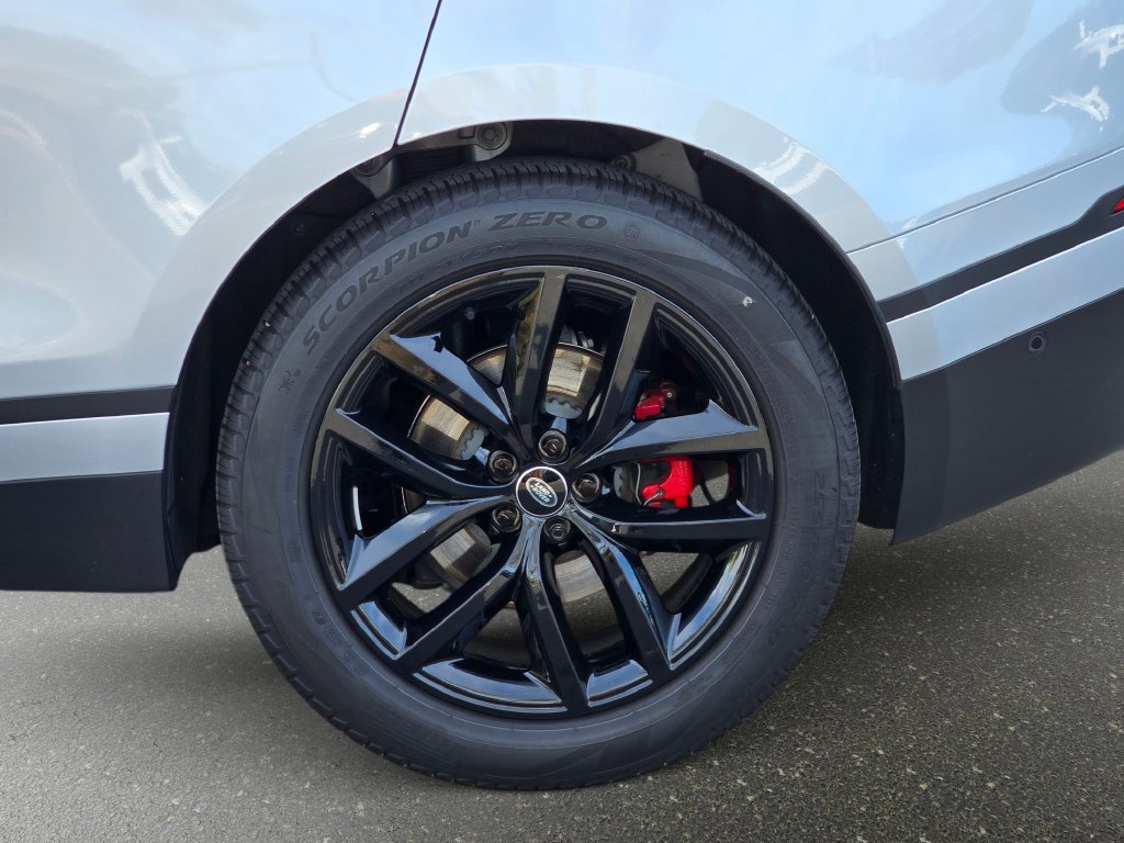 Certified 2025 Land Rover Range Rover Velar S AWD/4WD image 33