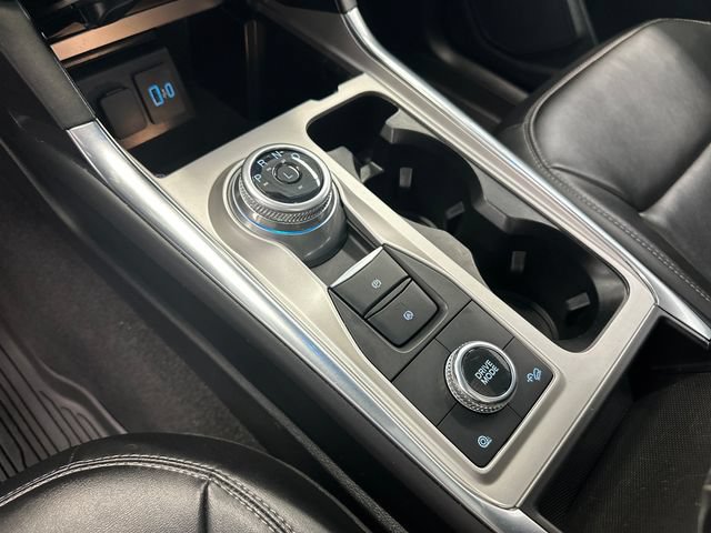 Used 2023 Ford Explorer XLT w/ Equipment Group 202A AWD/4WD image 33