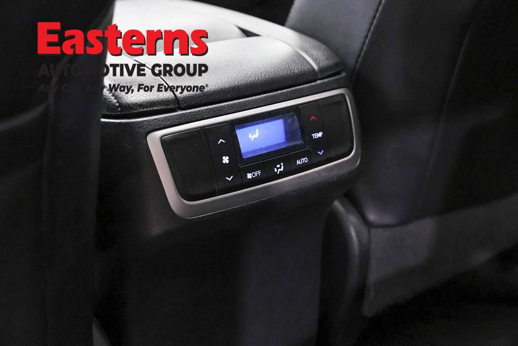 Used 2019 Toyota Highlander Limited w/ Carpet Mat Package (TMS) AWD/4WD image 25