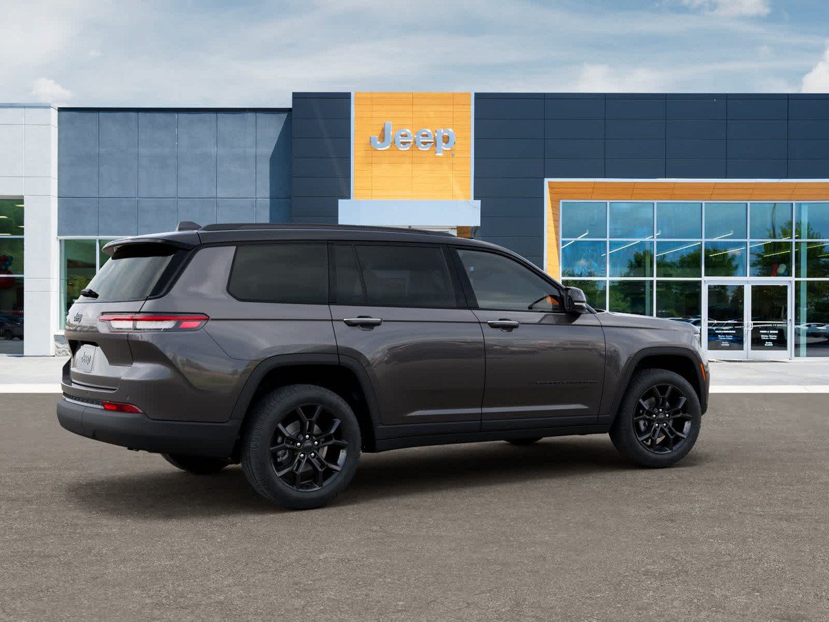 New 2025 Jeep Grand Cherokee L Limited AWD/4WD image 4