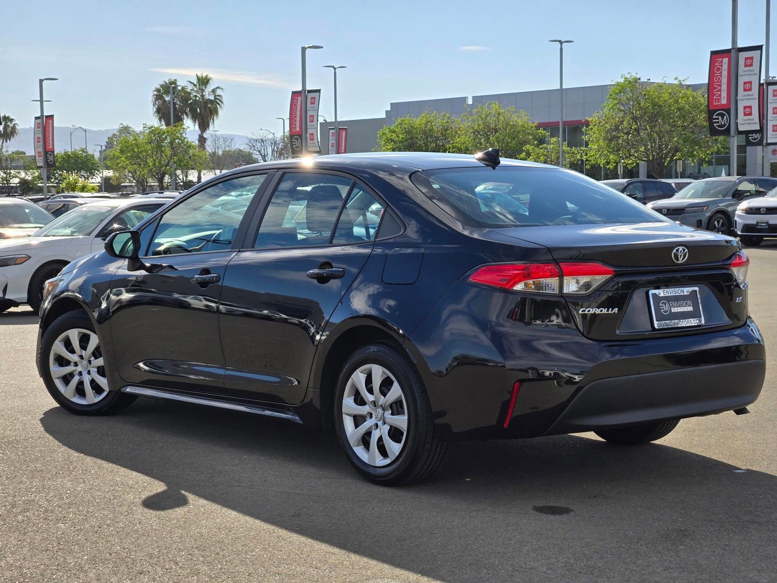 Used 2024 Toyota Corolla LE FWD image 5