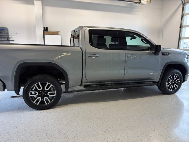 Used 2024 GMC Sierra 1500 AT4 w/ Technology Package AWD/4WD image 13