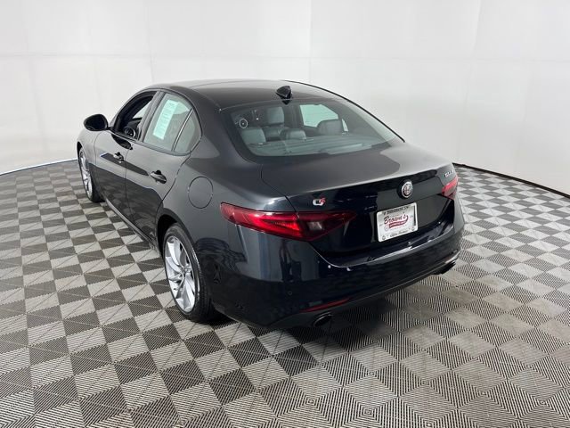 Used 2022 Alfa Romeo Giulia Ti w/ Active Assist Plus Package AWD/4WD image 5