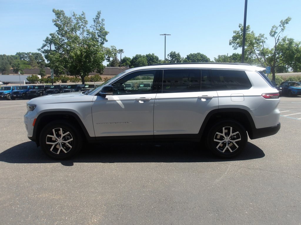 New 2025 Jeep Grand Cherokee L Limited w/ Luxury Tech Group II image 5