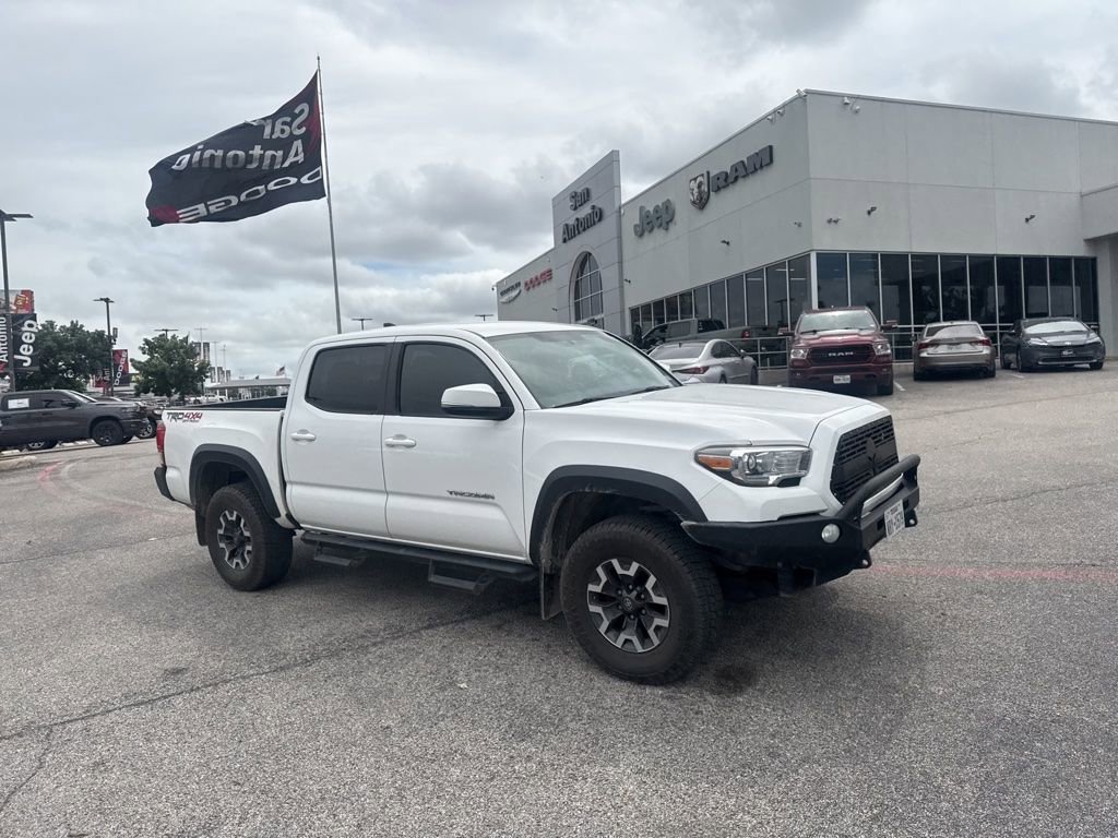 Used 2017 Toyota Tacoma TRD Off-Road w/ Tow Package (A/T) AWD/4WD image 1