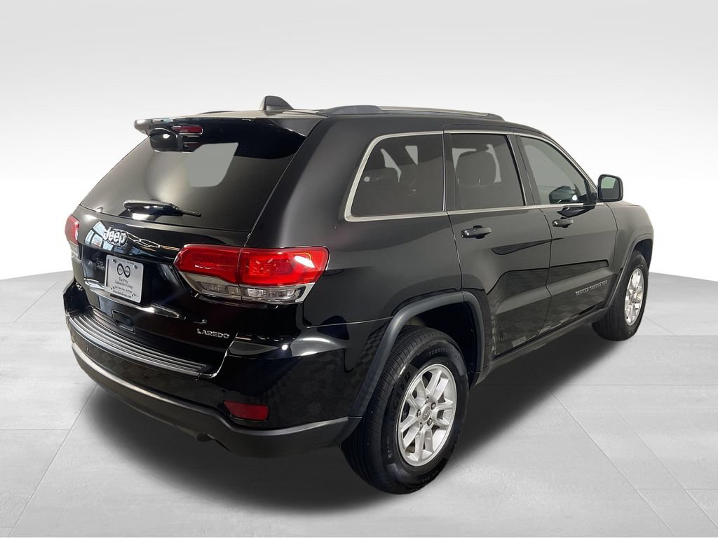 Used 2019 Jeep Grand Cherokee Laredo AWD/4WD image 9