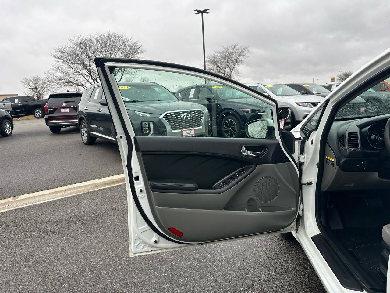 Used 2014 Kia Forte LX w/ Popular Package FWD image 11