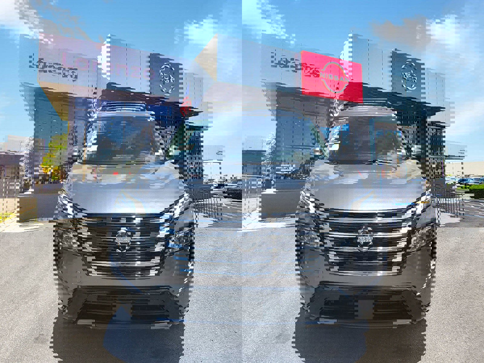 New 2025 Nissan Rogue Platinum image 2