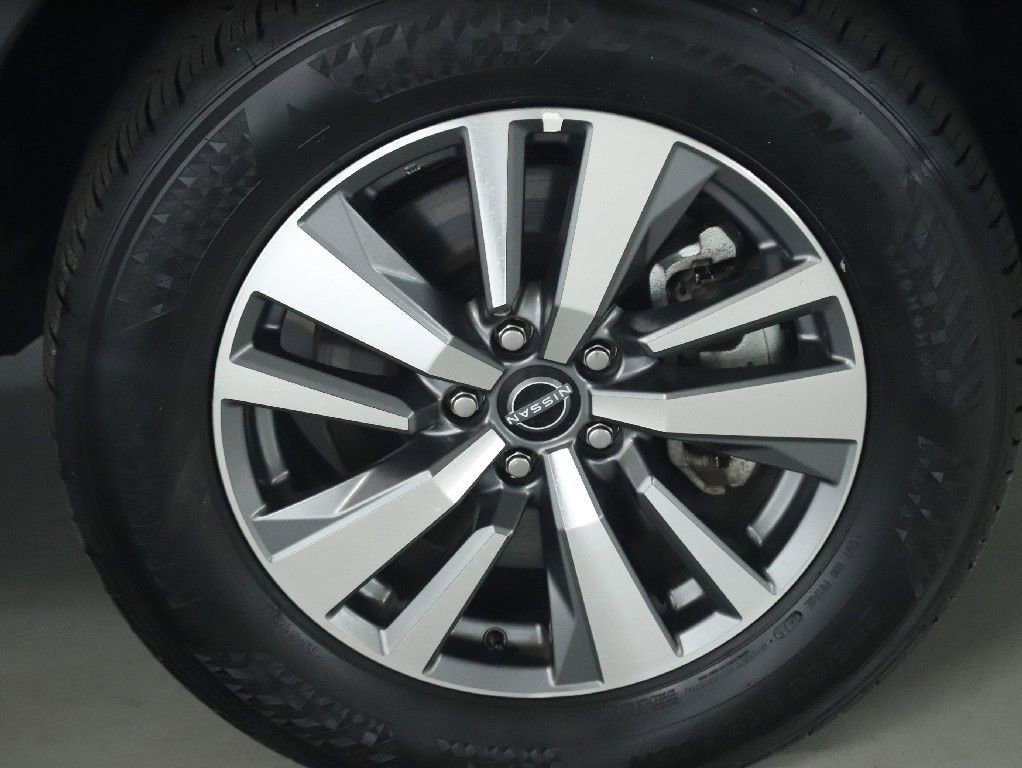 Used 2025 Nissan Pathfinder SL AWD/4WD image 11