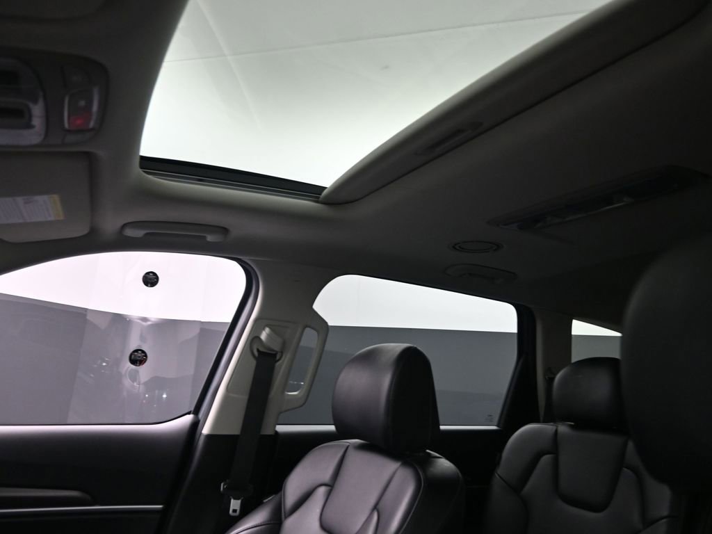 Used 2025 Kia Telluride S image 19