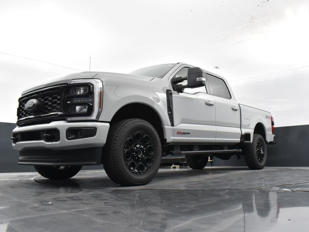 New 2025 Ford F350 XLT w/ Black Appearance Package image 29