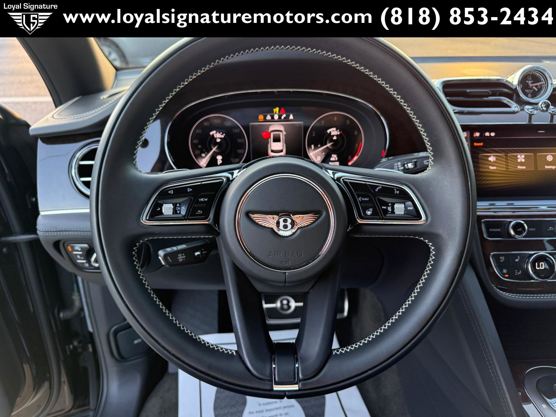 Used 2021 Bentley Bentayga image 25