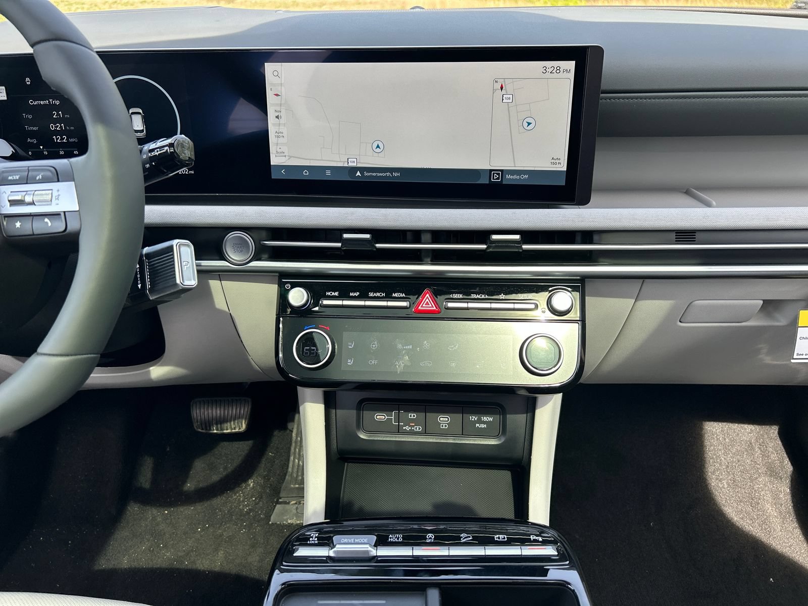 New 2026 Hyundai Tucson Limited AWD/4WD image 18