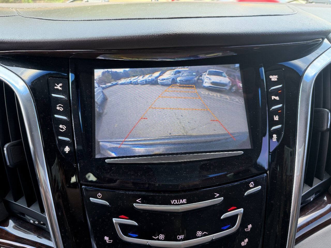 Used 2015 Cadillac Escalade Premium AWD/4WD image 16