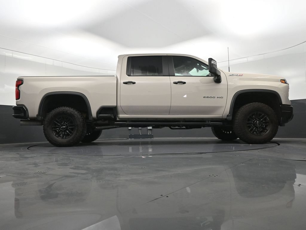 Used 2026 Chevrolet Silverado 2500 ZR2 AWD/4WD image 29