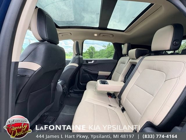 Used 2020 Ford Escape Titanium w/ Titanium Premium Package 2.0 AWD/4WD image 10