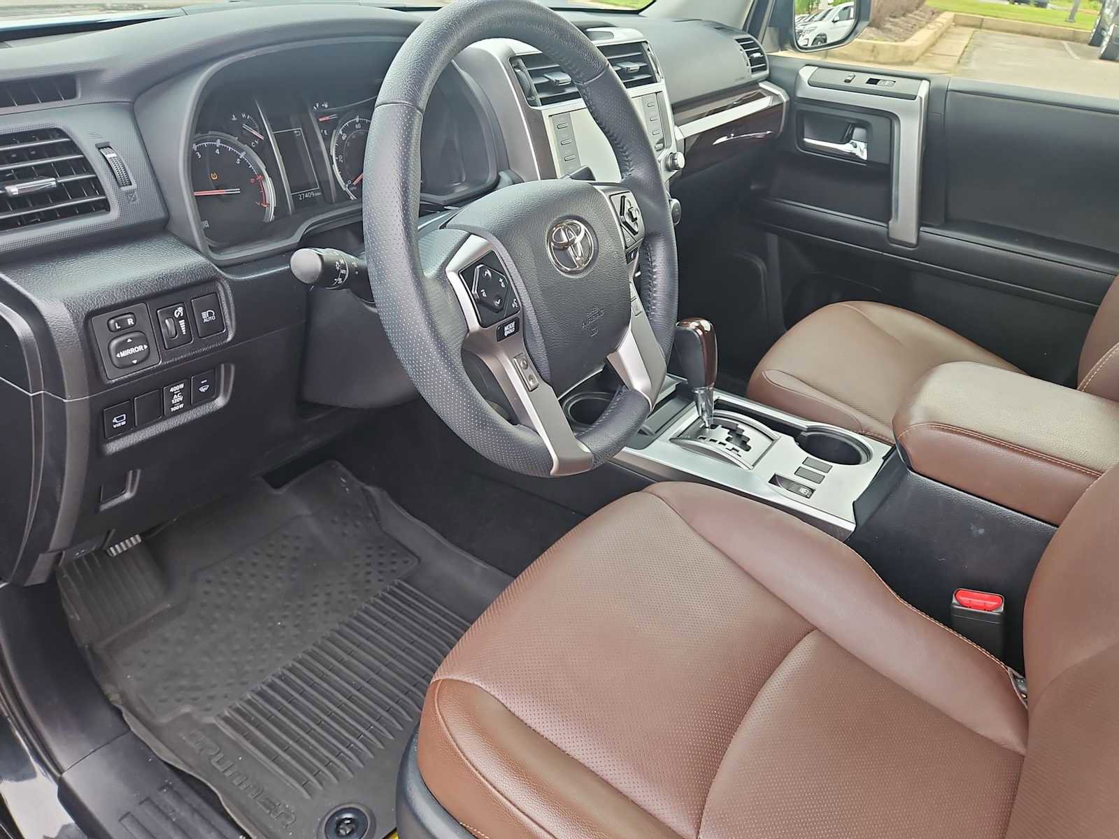 Used 2022 Toyota 4Runner Limited AWD/4WD image 10