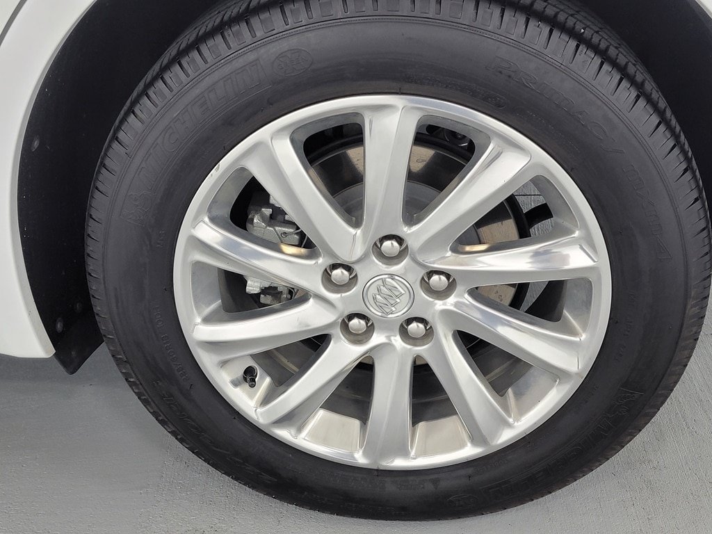 Used 2020 Buick Envision Essence FWD image 11