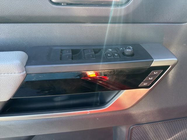 Used 2024 Toyota Tundra Limited image 11