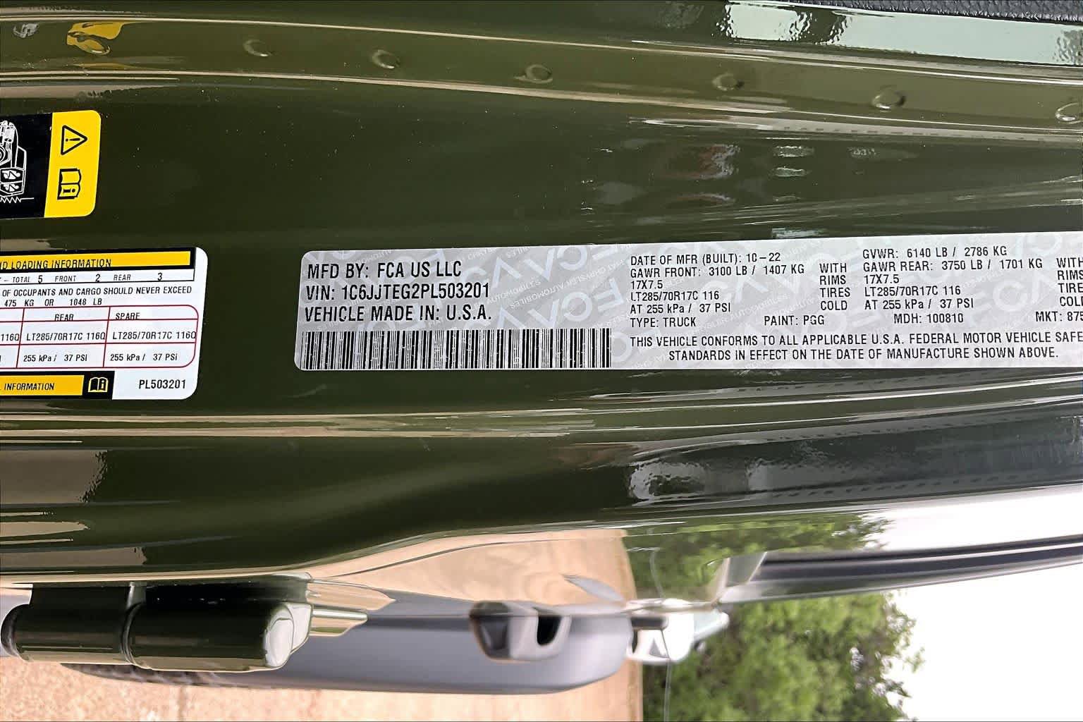 Used 2023 Jeep Gladiator Mojave w/ Cold Weather Group AWD/4WD image 34
