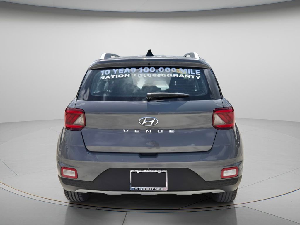 Used 2022 Hyundai Venue SEL w/ Cargo Package FWD image 6
