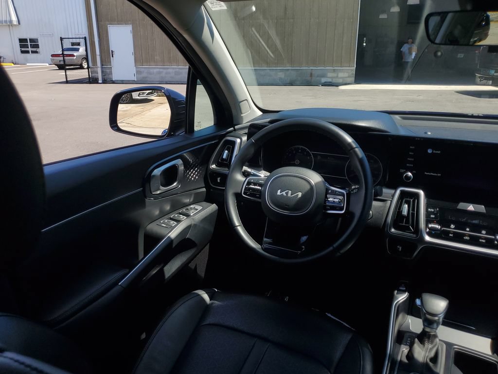 Used 2022 Kia Sorento S FWD image 18