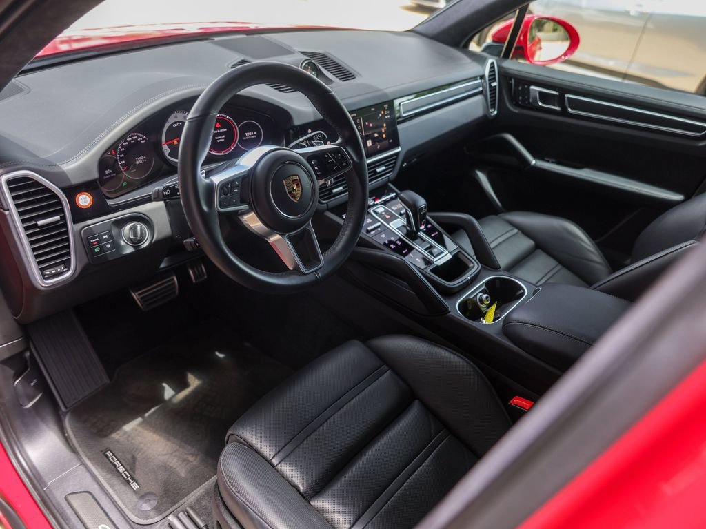 Certified 2023 Porsche Cayenne GTS AWD/4WD image 4